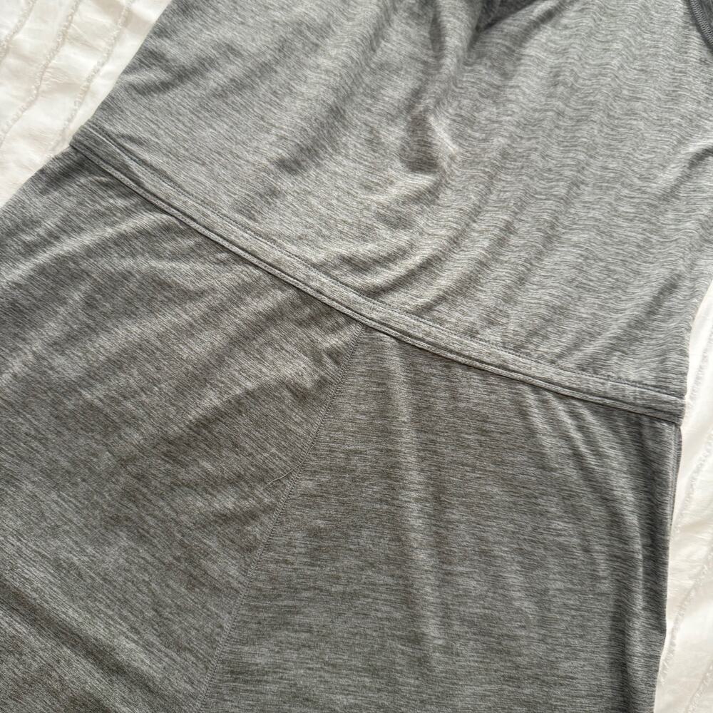 Vuori Jogger Women’s Medium Gray Romper Athleisure Yoga Travel Lounge Minimalist - Picture 15 of 16
